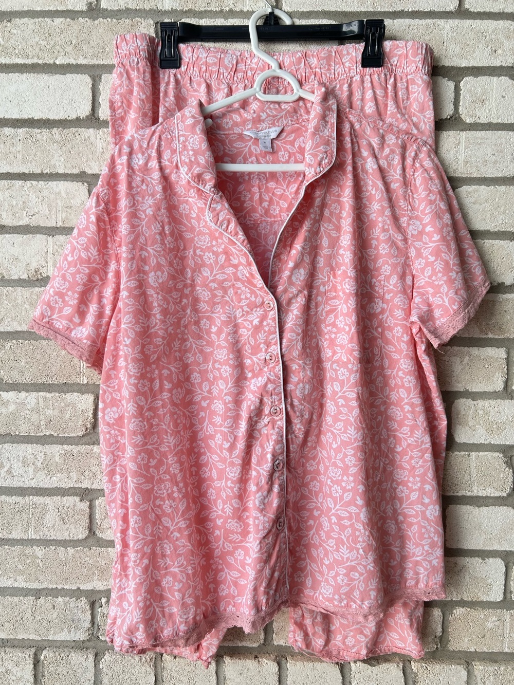 Charter Club Pink Floral Button-Front Women’s pajama set. Size XL. NWTGS